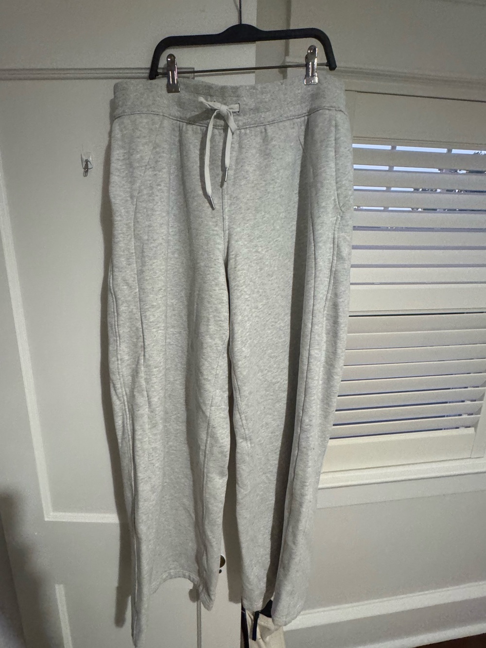Lululemon Scuba Mid Rise Wide Leg Pant- TALL